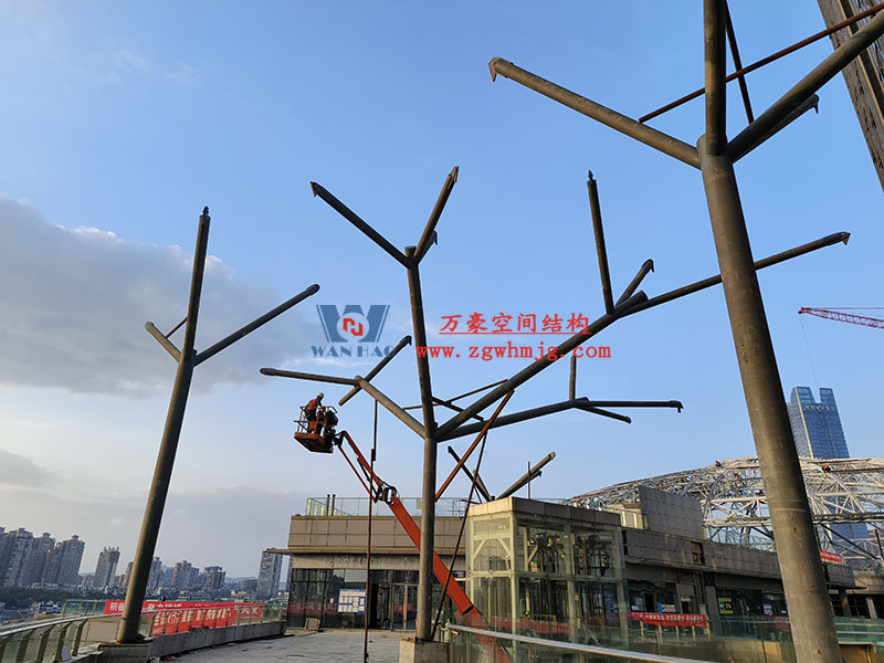 明宇廣場6號地塊商業（萬達廣場）改造項目鋼膜結構ETFE蓋頂天幕工程火熱施工中