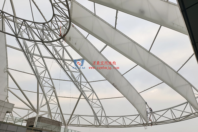 明宇廣場6號地塊商業（萬達廣場）改造項目鋼膜結構ETFE蓋頂天幕工程