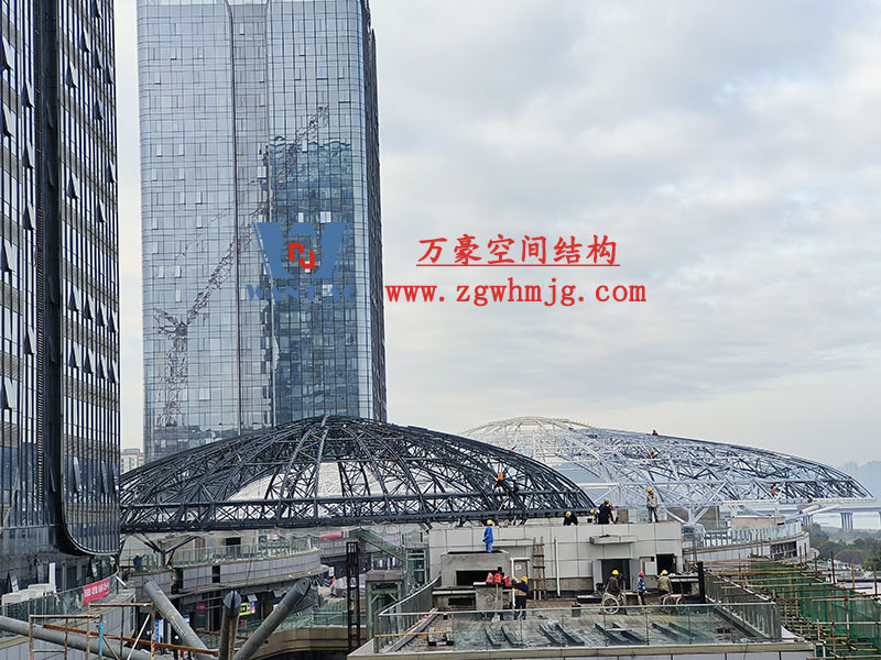 南充萬(wàn)達(dá)商業(yè)街區(qū)蓋頂天幕空間鋼結(jié)構(gòu)
