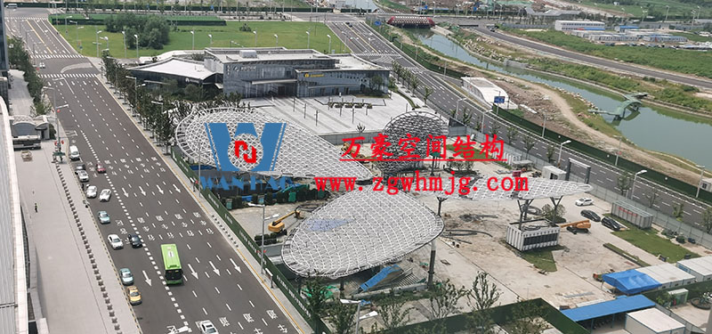 滬通鐵路張家港站前廣場蝴蝶造型空間鋼結構 滬通鐵路張家港站前廣場蝴蝶造型空間鋼結構