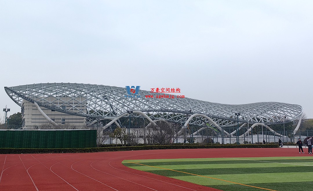 上海工程技術(shù)大學(xué)松江校區(qū)風(fēng)雨操場(chǎng)ETFE膜結(jié)構(gòu)工程 上海工程技術(shù)大學(xué)松江校區(qū)風(fēng)雨操場(chǎng)ETFE膜結(jié)構(gòu)工程
