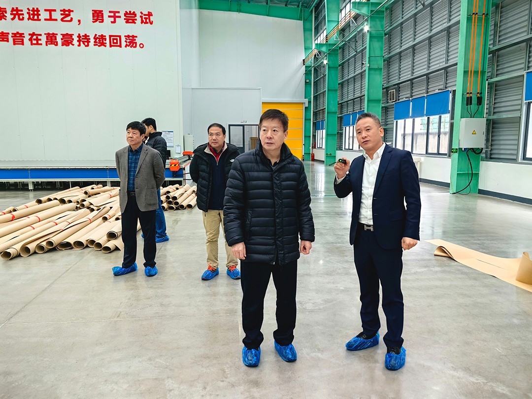 中國鋼結構協會空間結構分會領導專家一行蒞臨萬豪考察指導工作