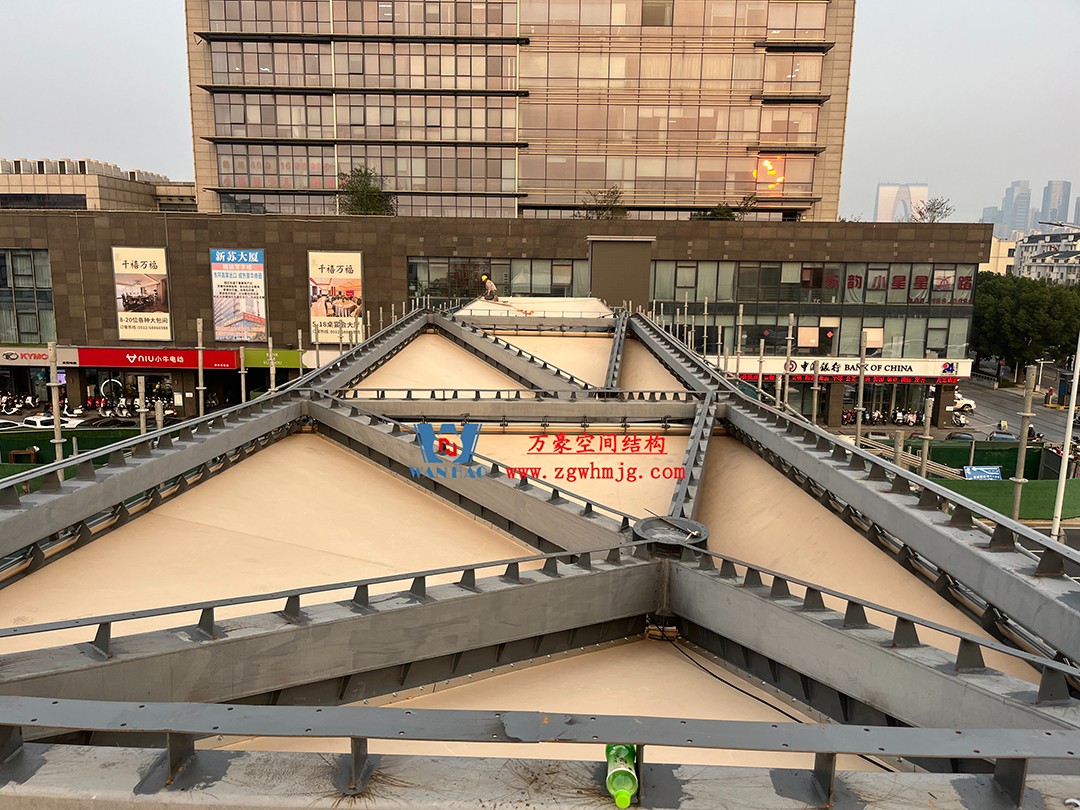 蘇州東環(huán)路人行天橋ptfe膜結構