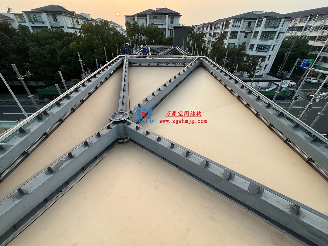 蘇州東環(huán)路人行天橋ptfe膜結構
